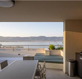 4 Bedroom Luxury Villa with Heated Pool and boat mooring, Ciovo near Trogir – Sleeps 8